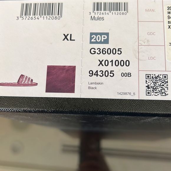 Chanel black mule lamb skin with pearls size XL - Picture 7 of 7